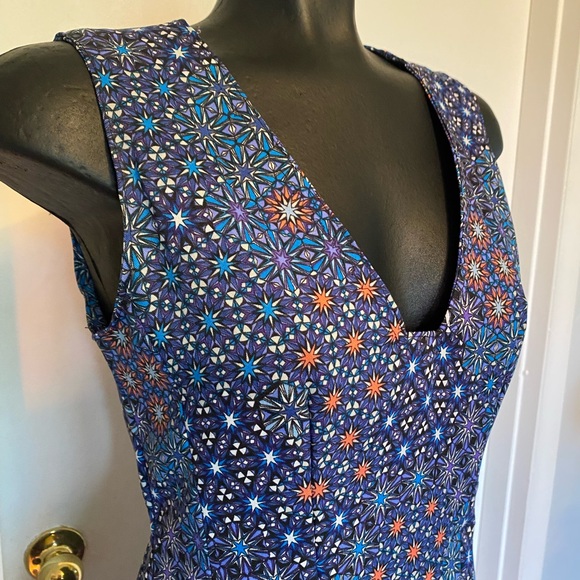 Colorful Geometric Pattern Dress - Picture 2 of 6